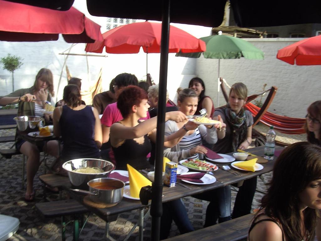 Pathpoint Cologne - Backpacker Hostel Экстерьер фото