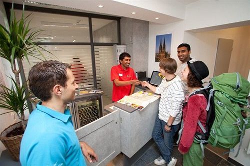 Pathpoint Cologne - Backpacker Hostel Экстерьер фото
